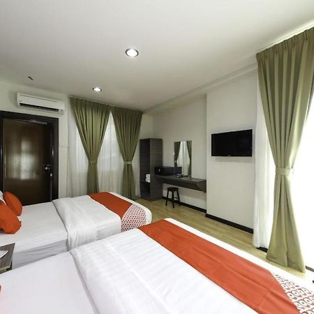 Hotel Meria Shah Alam Exteriör bild