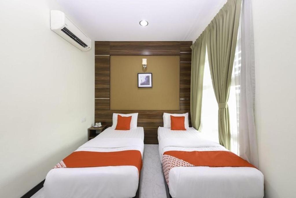 Hotel Meria Shah Alam Exteriör bild