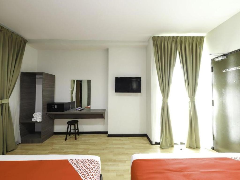 Hotel Meria Shah Alam Exteriör bild