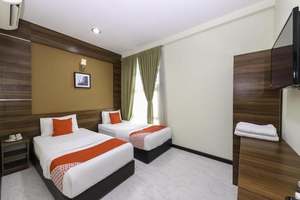Hotel Meria Shah Alam Exteriör bild